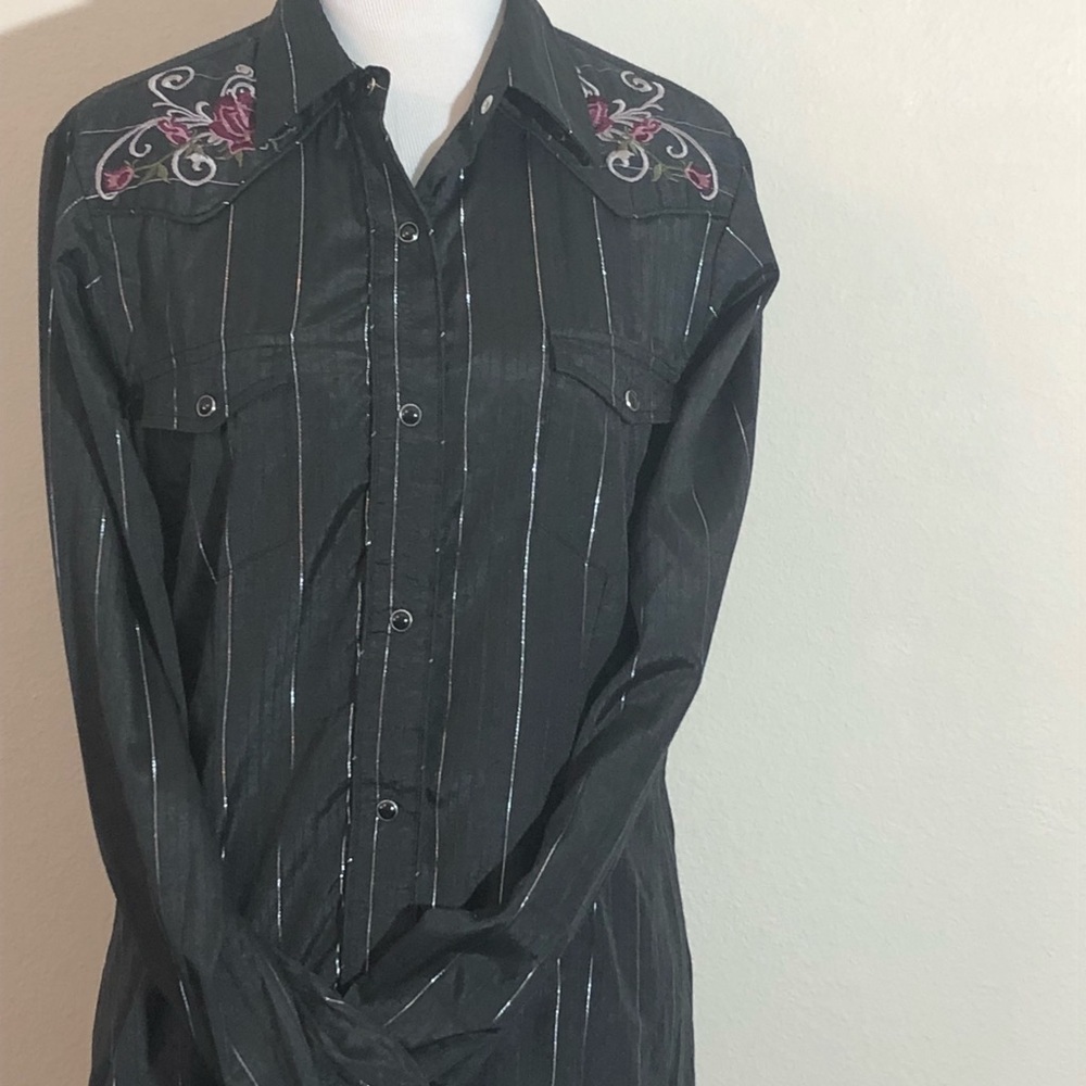 Roper Long sleeve snap down shirt